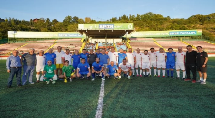 Futbolun şöhretleri Üsküdar’da buluştu