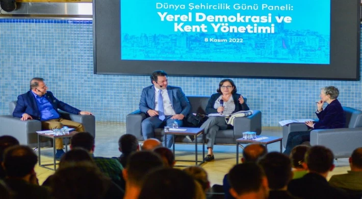 İstanbul’da yerel demokrasi ve kent yönetimi konuşuldu