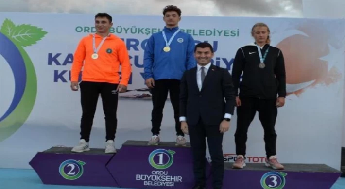 Sakaryalı kano sporcuları nefes kesti