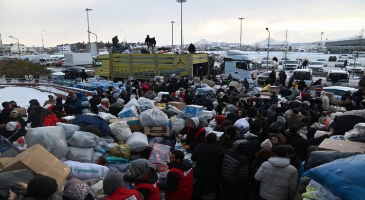 Konya Selçuklu’dan dayanışmaya 52 tır dolusu destek