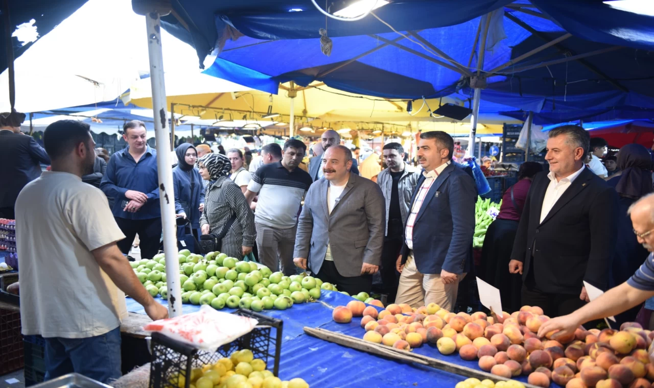 Başkan Yılmaz Değirmenlikızık’ta pazarcı esnafı ile buluştu