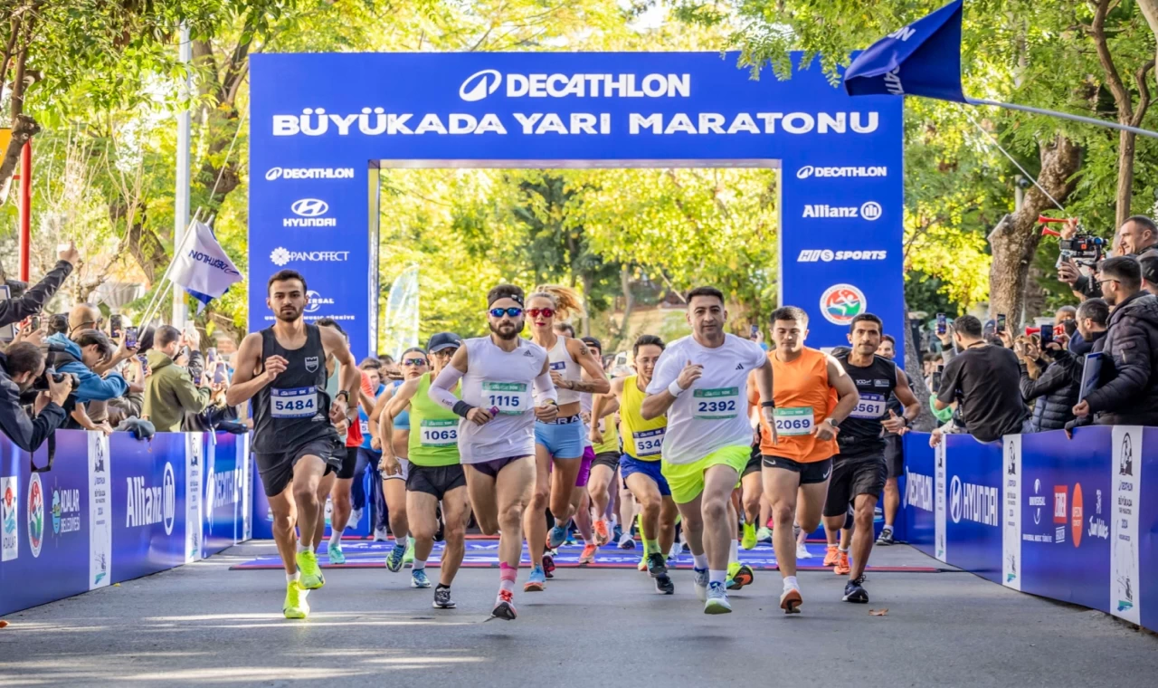 Büyükada Yarı Maratonu’na rekor katılım gerçekleşti