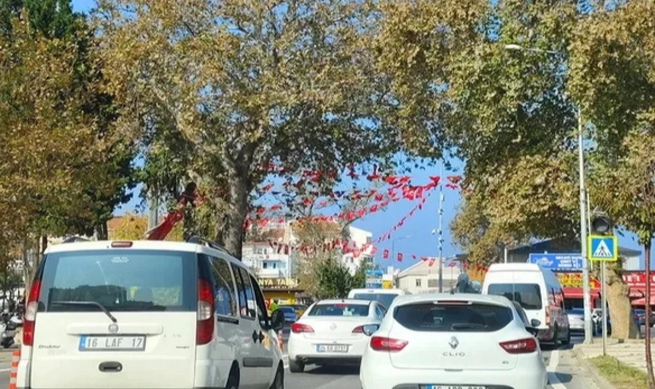 Cumhuriyet coşkusunu Mudanya’da trafik yoğunluğu oluşturdu