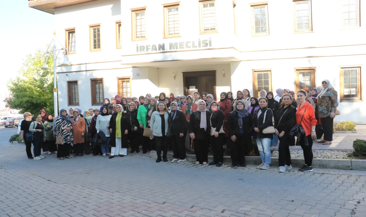 Manisa’da 90 Kişilik kafileden tarihi mekanlara ziyaret