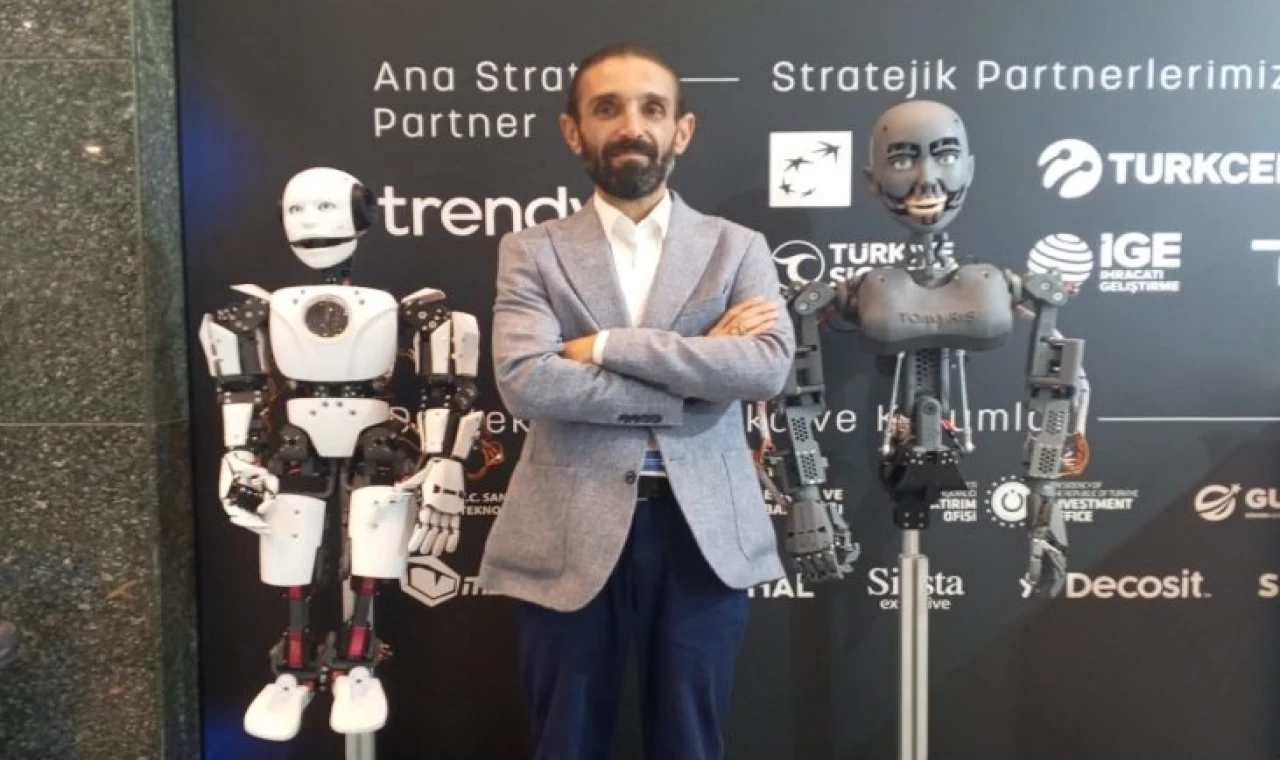 Türkiye’nin ilk insansı robotu Tomyris, Türk vatandaşlığı talep etti!