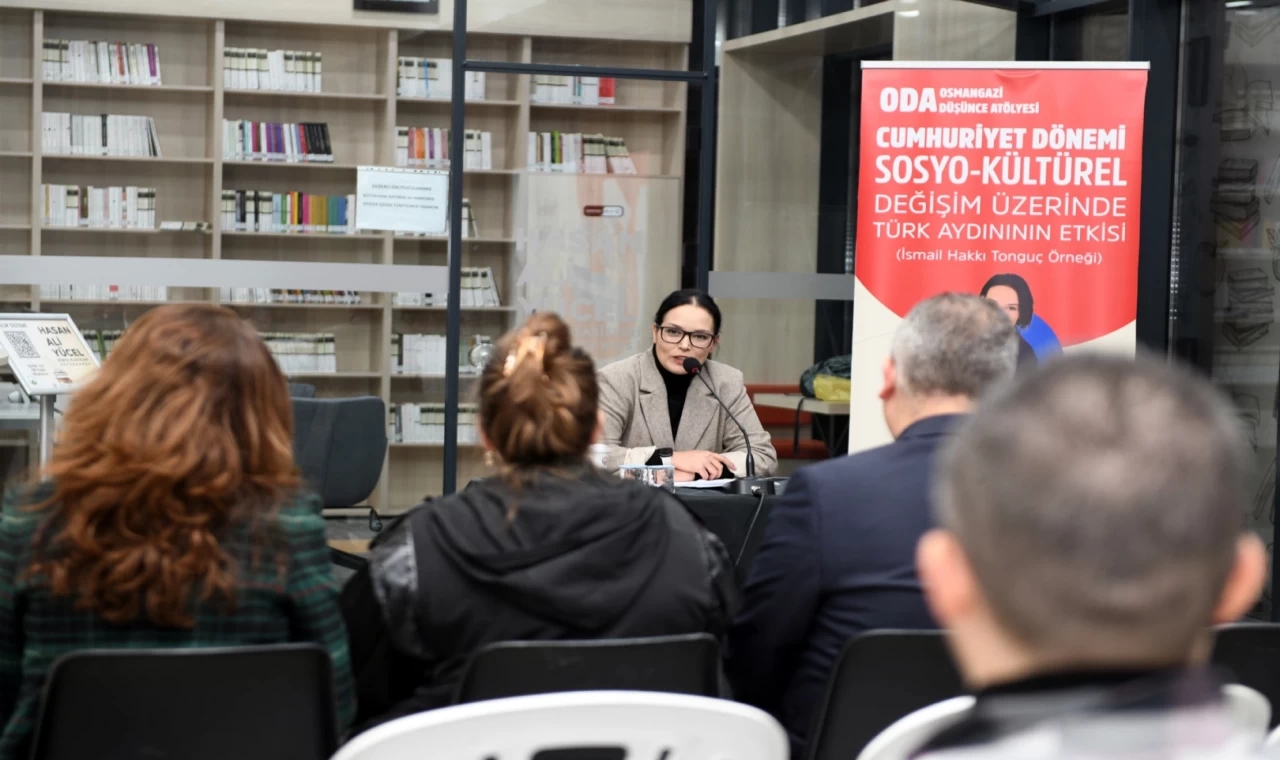 Cumhuriyet dönemi sosyo-kültürel değişimi Osmangazi’de konuşuldu