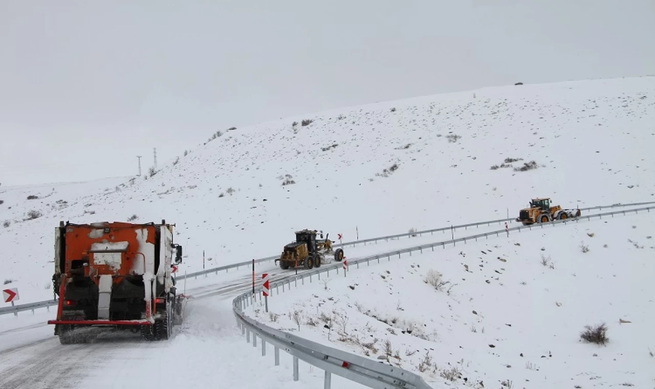 Kayseri Talas’ta kış çalışmaları sürüyor