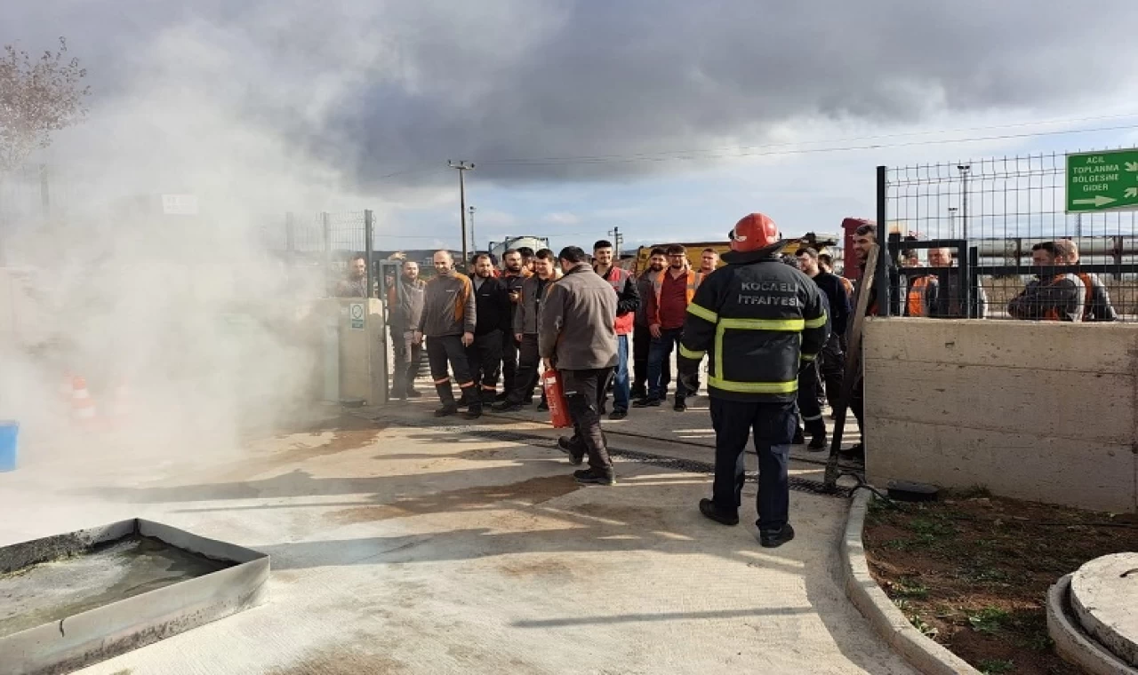 Kocaeli Büyükşehir İtfaiyesi’nde eğitimler tam gaz