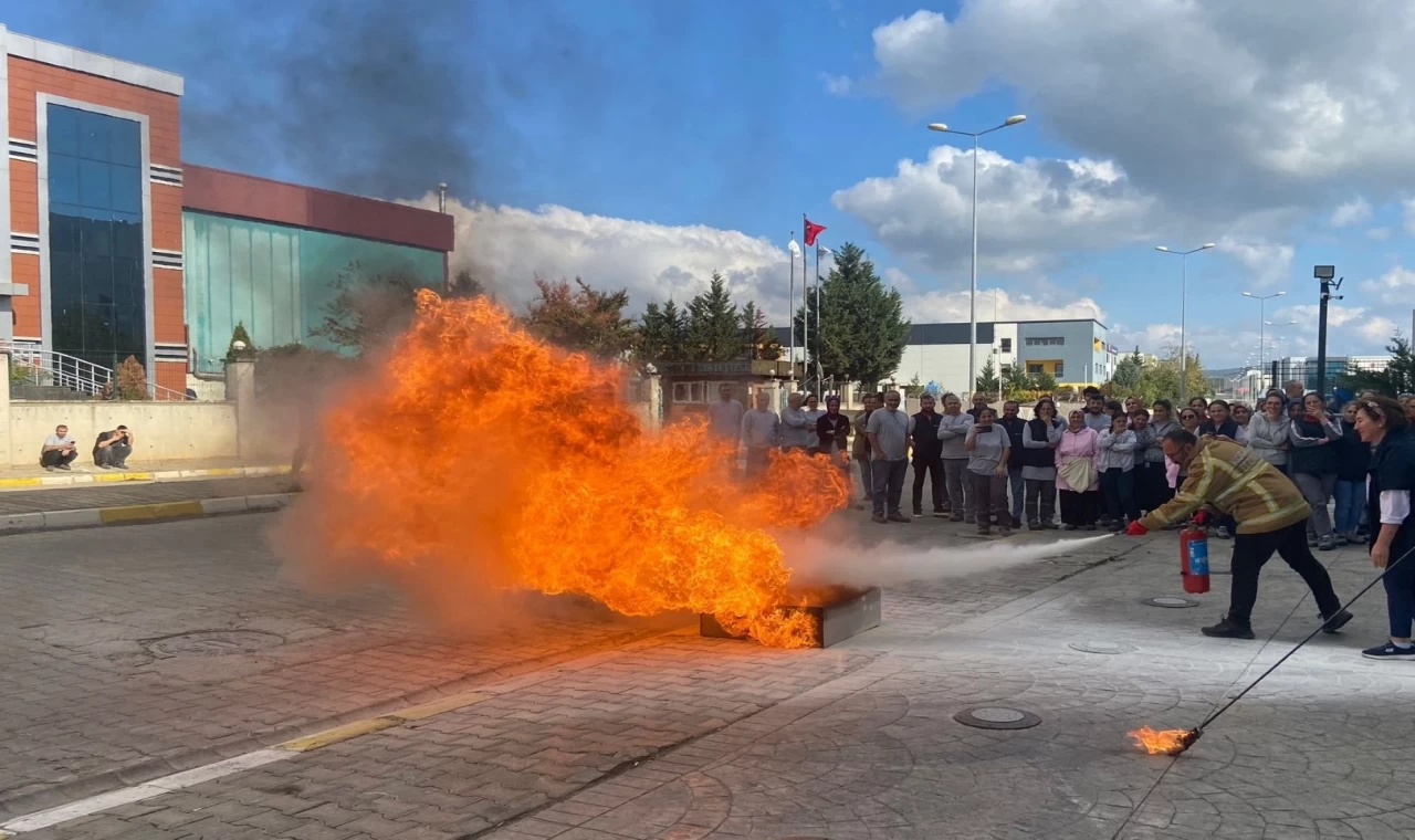 Kocaeli İtfaiyesi ’Acil Durum’ eğitimi verdi