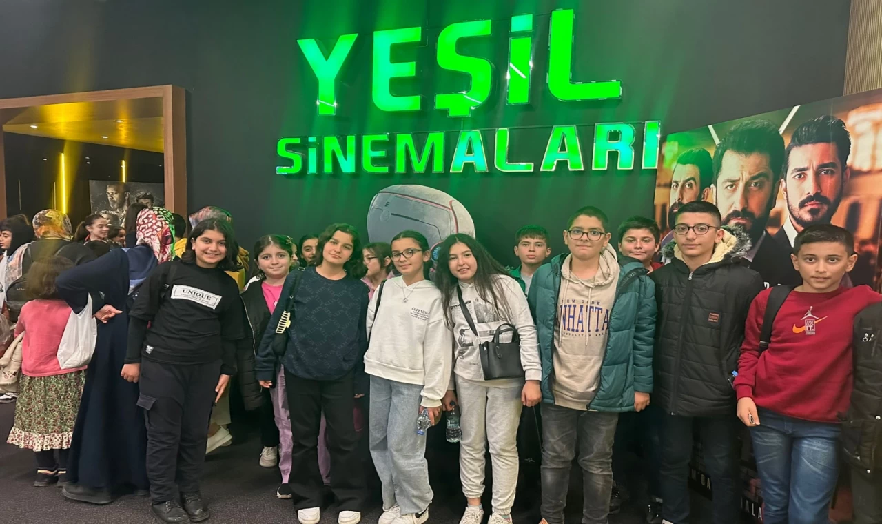 Malatya’da başarılı öğrencilere sinema ödülü