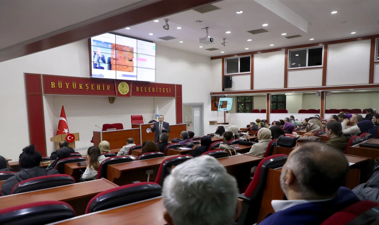 Sakarya’da ‘Yapay Zeka’ farkındalık eğitimi ele alındı