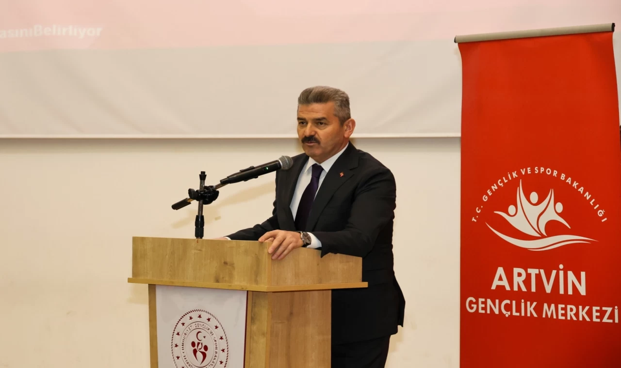 Artvin’de ”Gençlik Politikaları Hazırlama ve Bilgilendirme Çalıştayı” düzenlendi