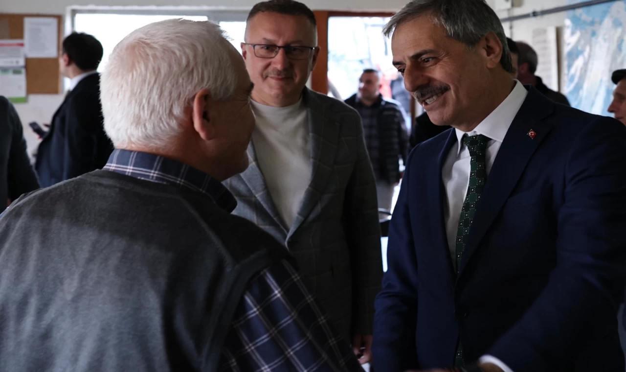 Başkan Alemdar Sakarya’yı karış karış geziyor!