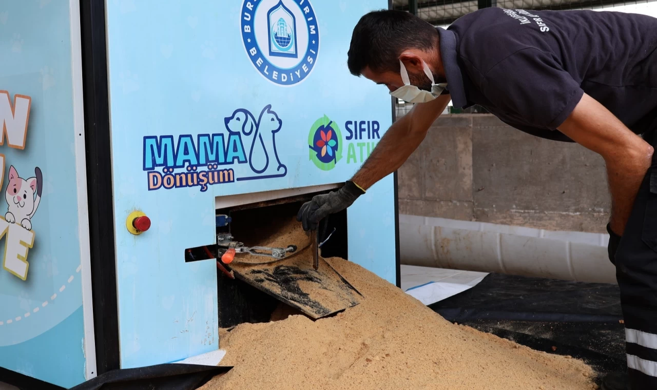 Bursa Yıldırım’da atık gıdalar mamaya dönüşüyor