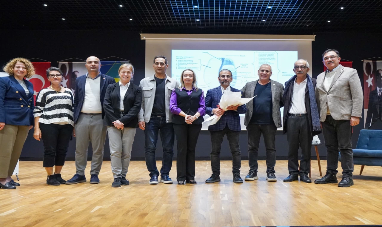 İstanbul’da ’’Obeziteyi bil, sağlığını koru” söyleşisi düzenlendi