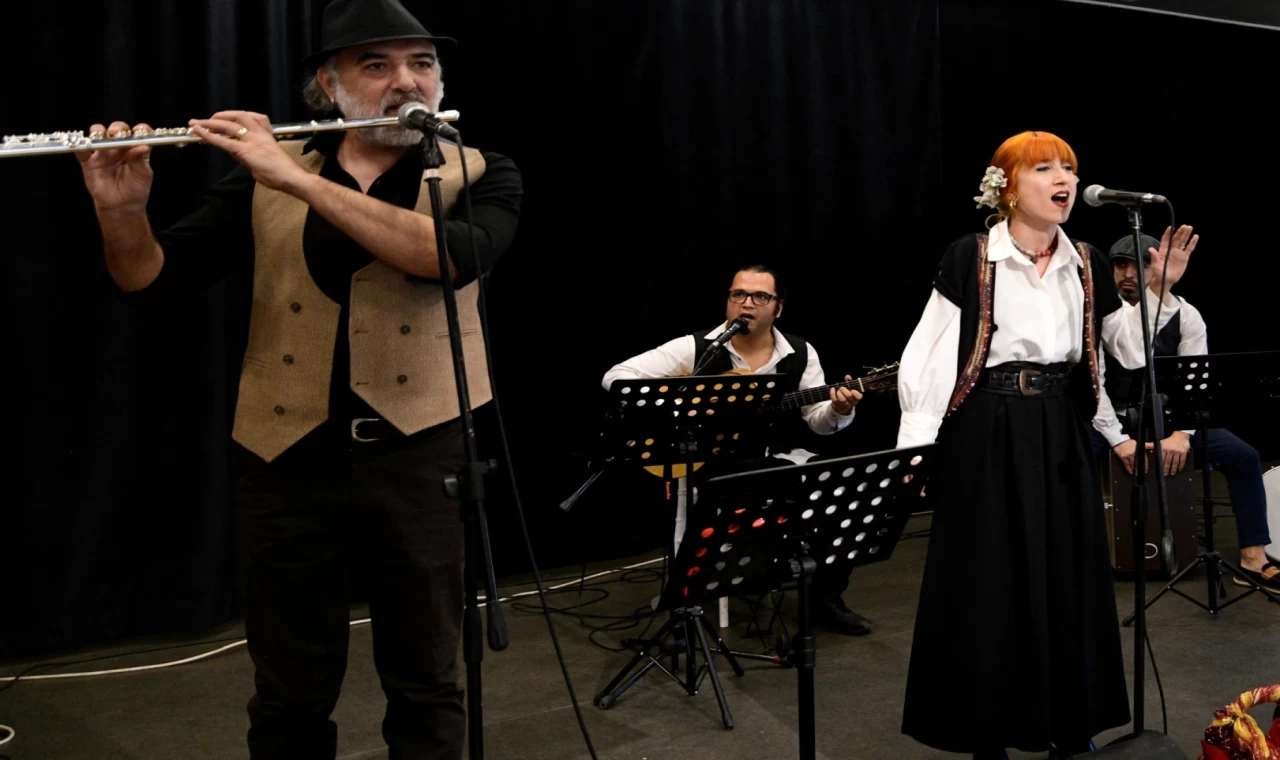 İzmir Bornova’da etnik müzik atılımı