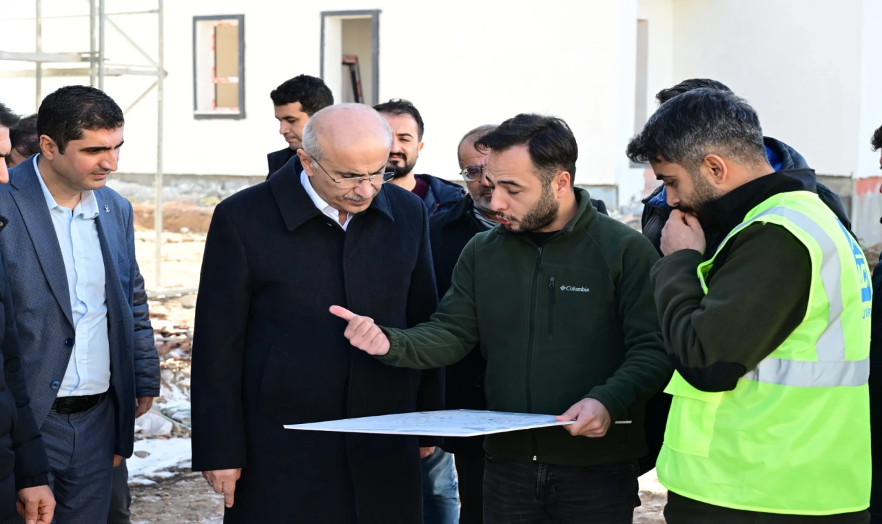 Malatya’da Başkan Er TOKİ konutlarını incelemelerde bulundu