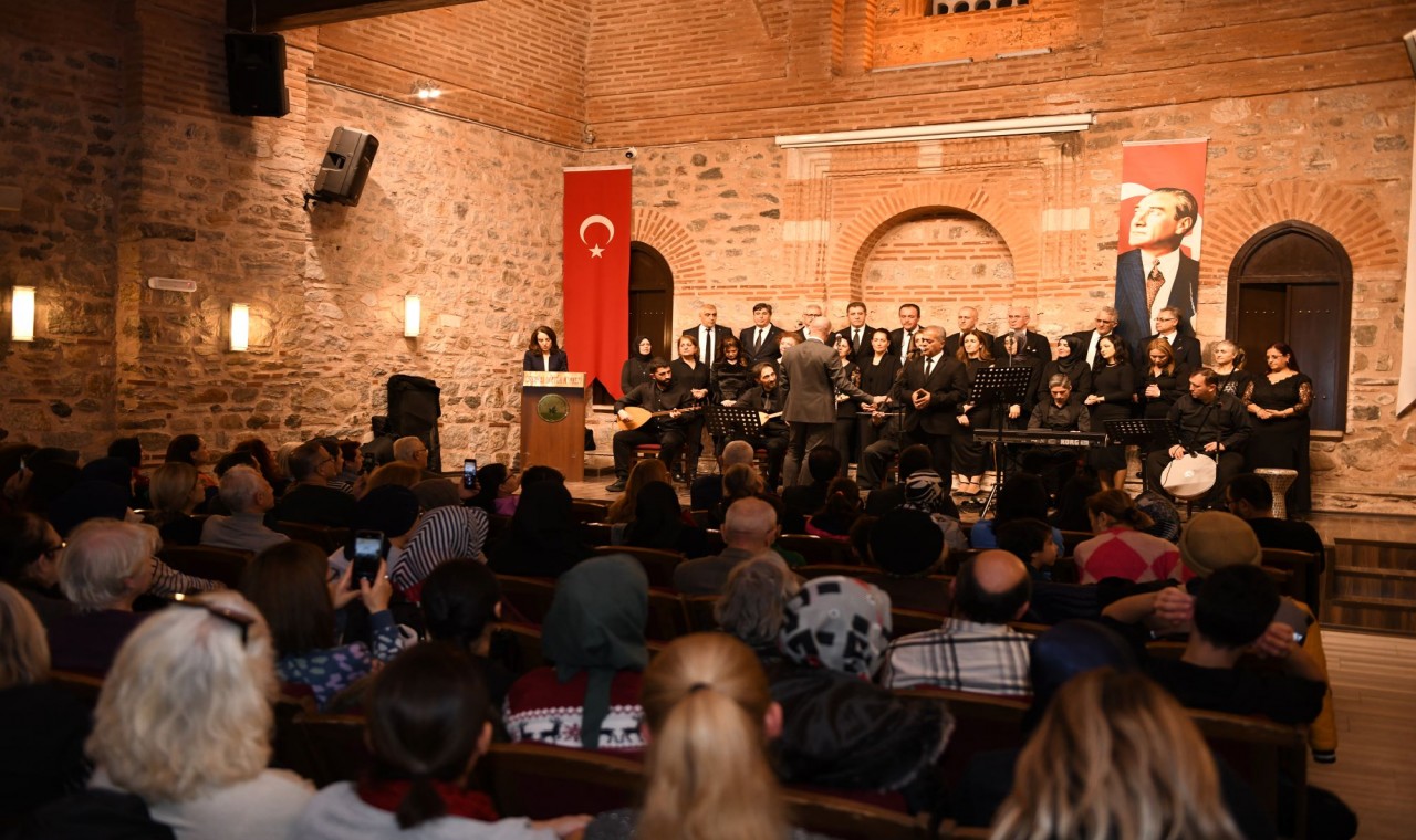 Osmangazi Belediyesi Türk Halk Müziği Topluğundan “Yörelerimiz Türkülerimiz” konseri