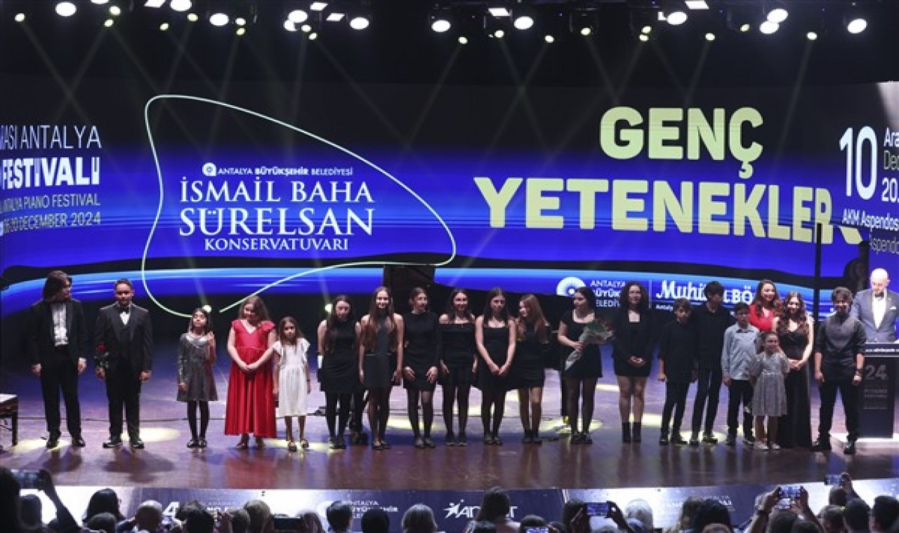 Piyano Festivali’nde sahne gençlerin