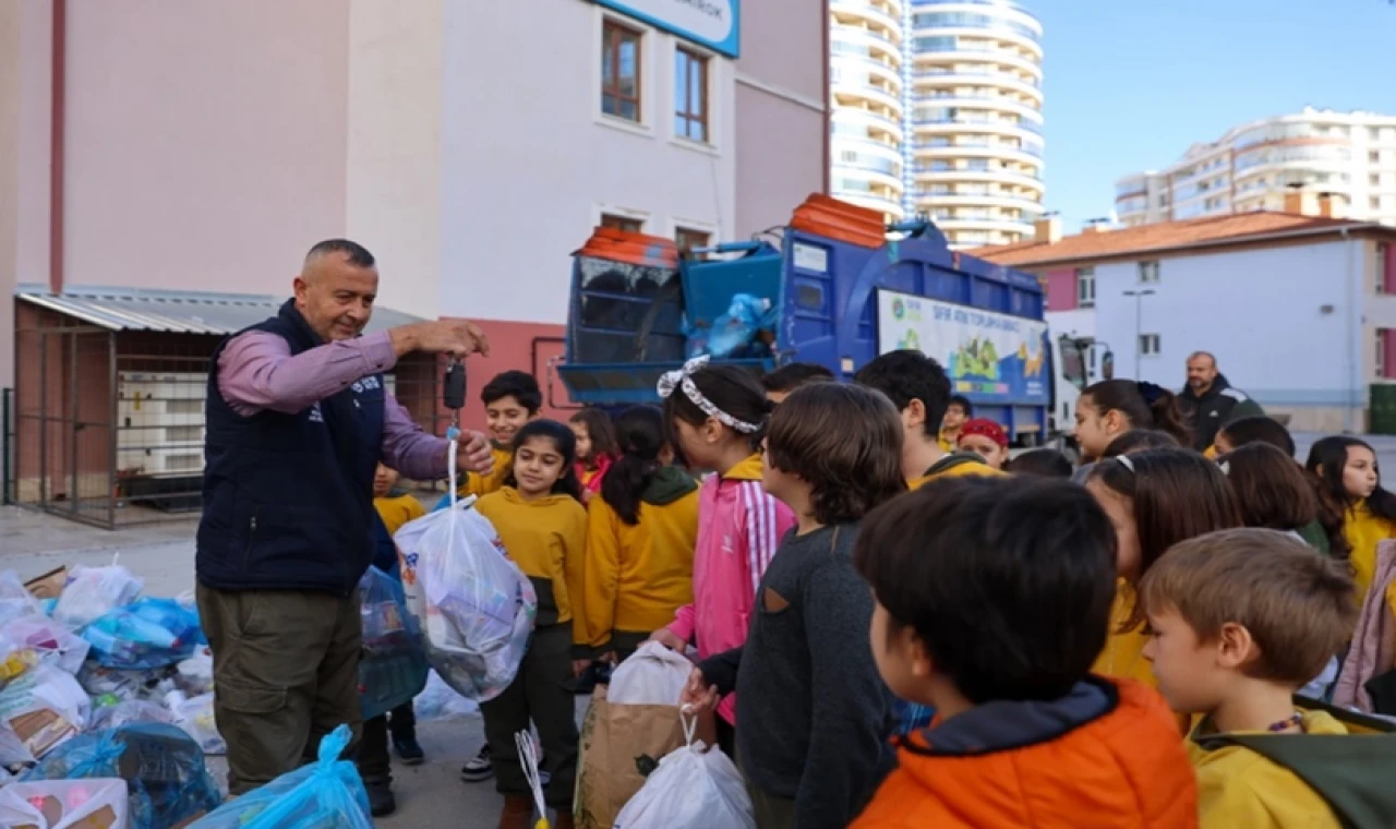 Selçuklu’da okullar sıfır atık yarıştı