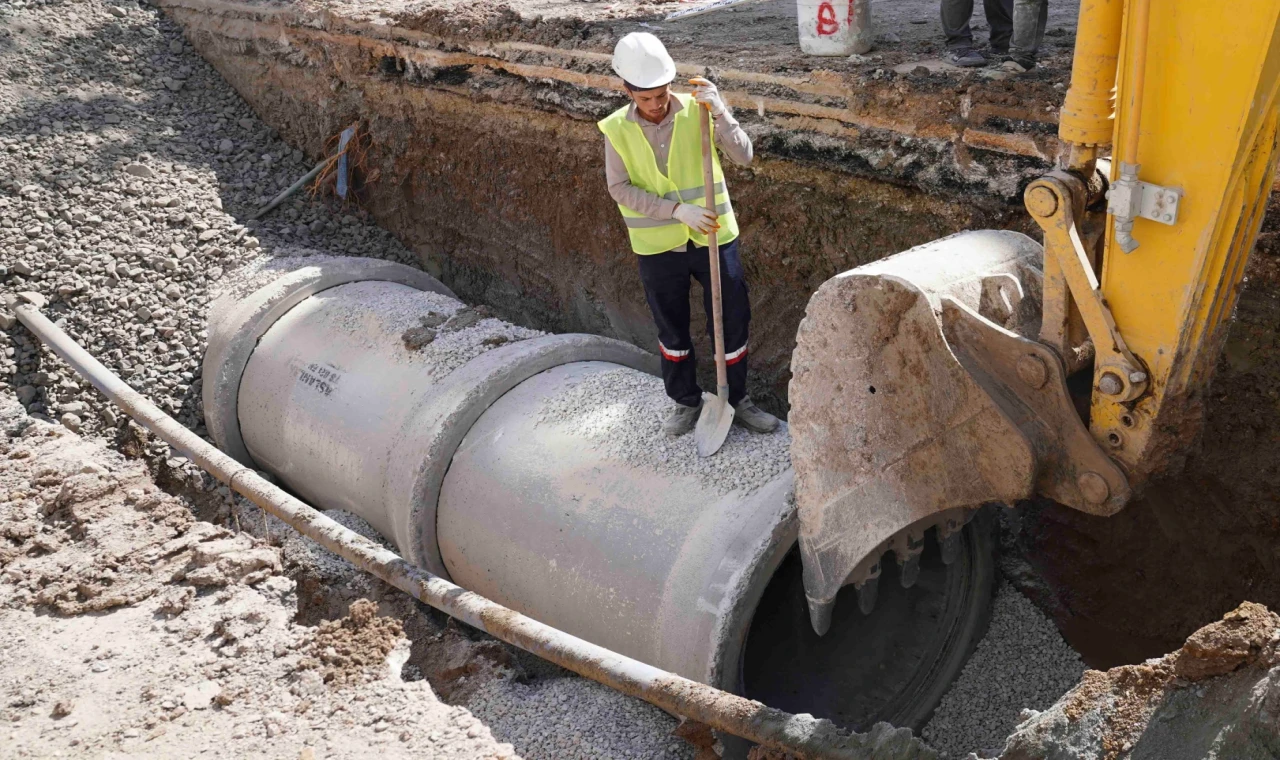 ASKİ, Sincan Yenikent’te su baskınları için harekete geçti