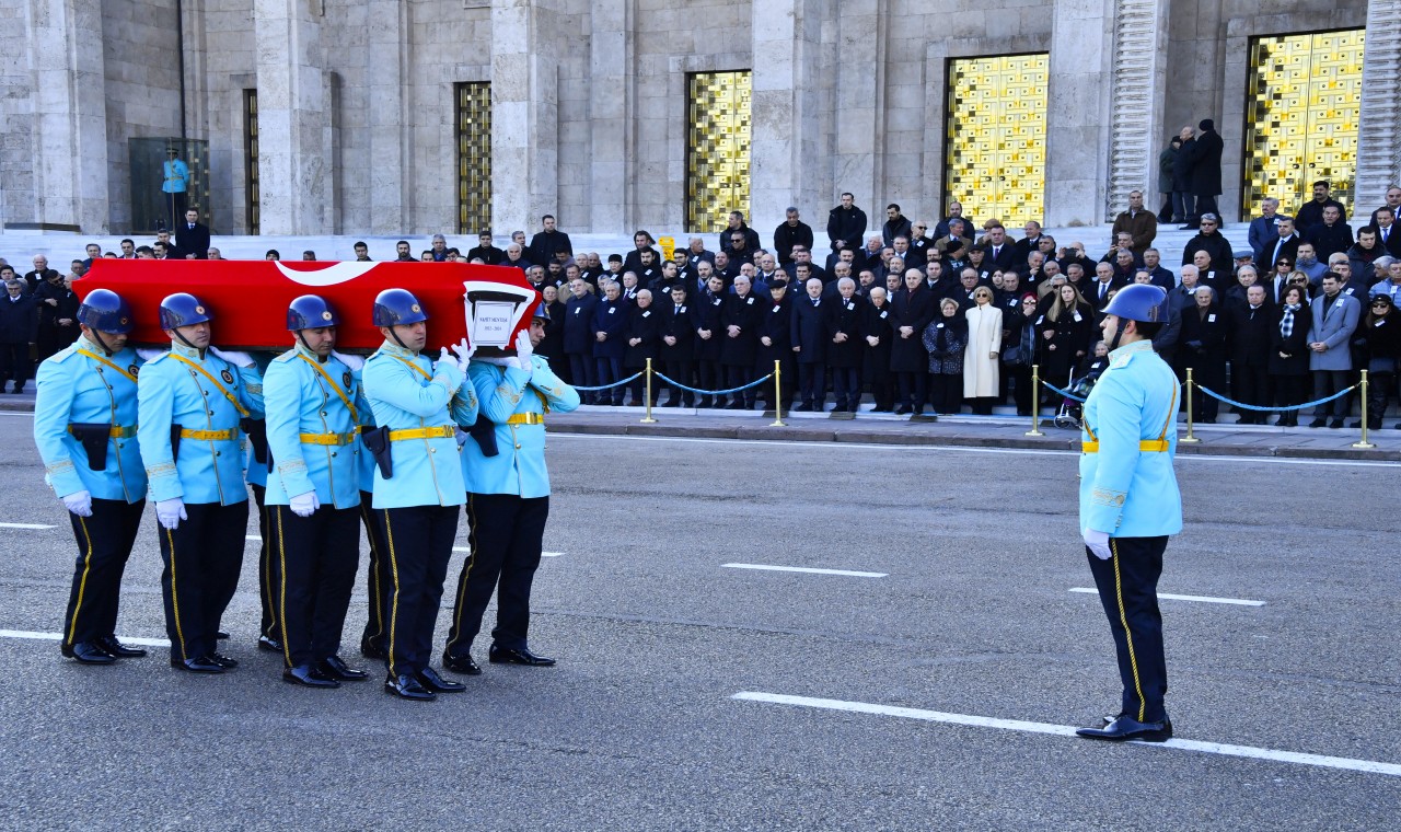 Dervişoğlu, Eski Devlet Bakanı Menteşe’nin cenaze törenine katıldı