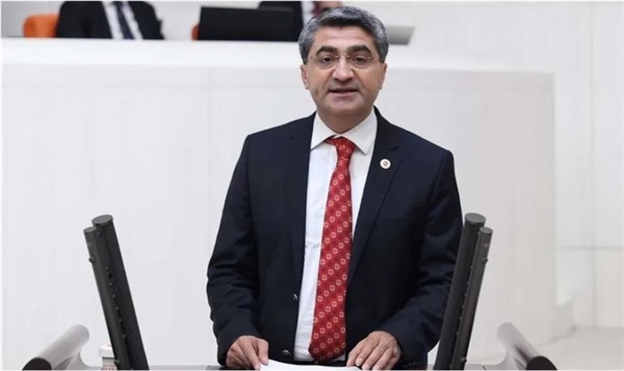 DEVA Partili Ekmen: Demokrasiye zarar verecek girişimlerden uzak durulmalıdır