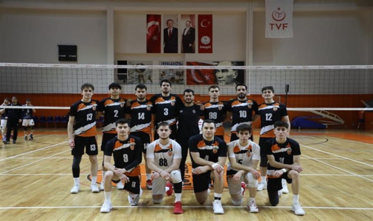 İnegöl Belediyespor Voleybol Takımı, Doğu Akademi’yi 3-0 mağlup etti