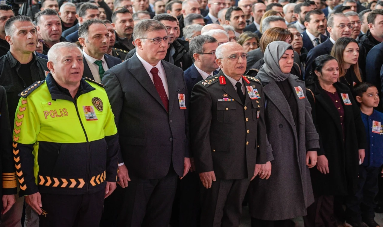 İzmir’in kahramanları unutulmadı