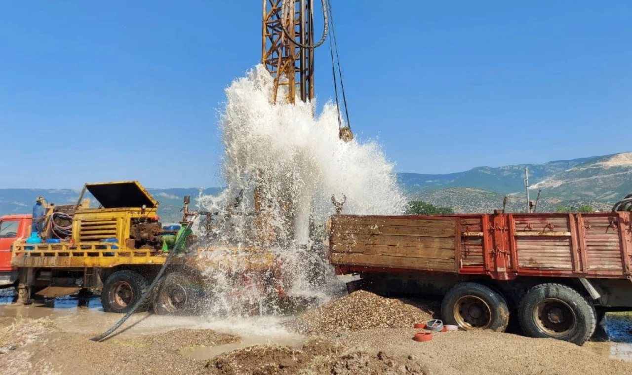 Sakarya Yeşilvadi’de 160 metre derinlikten yeni kaynak