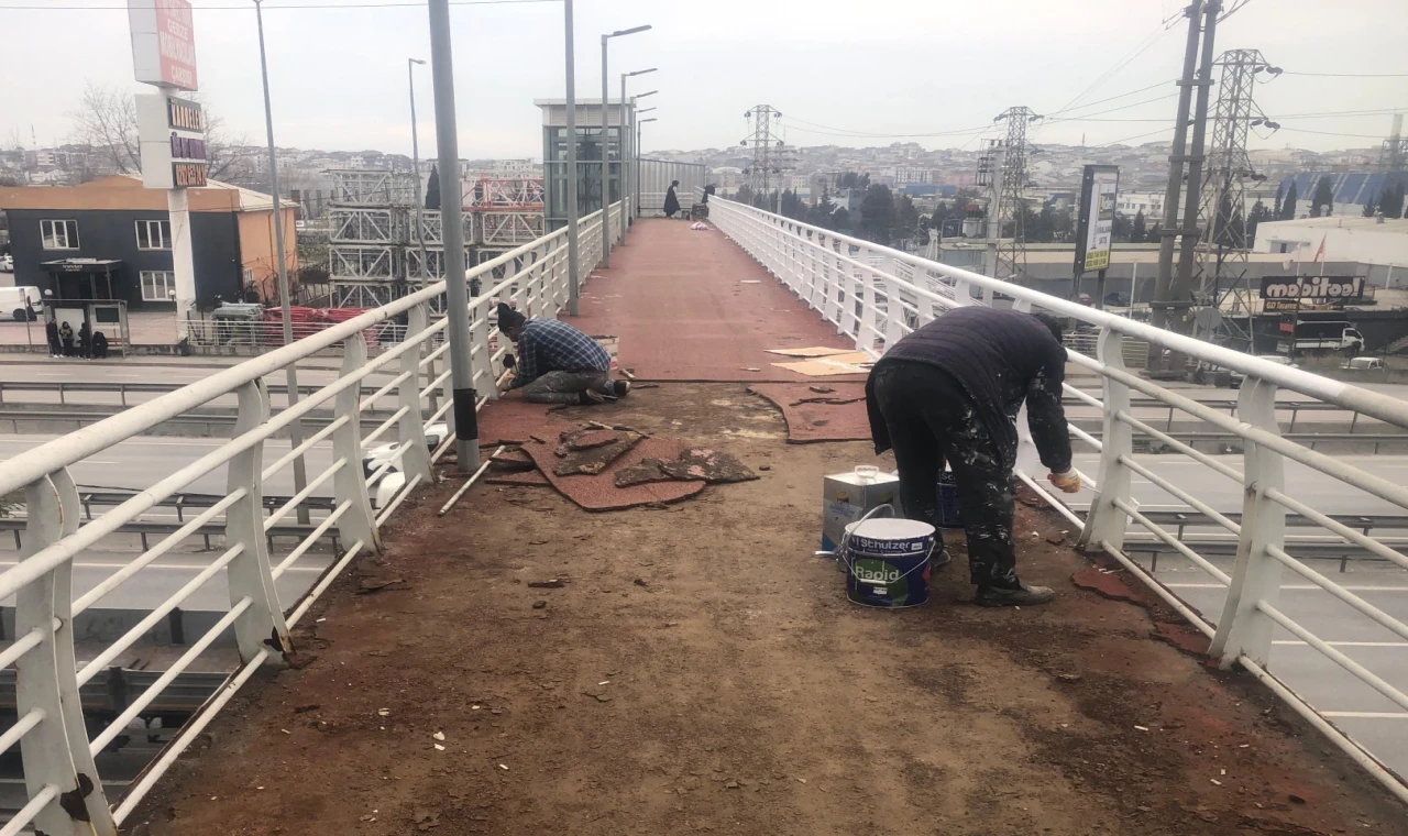 Gebze’deki üst geçidin bakımında sona rötuşlar