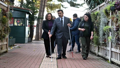 Antalya Muratpaşa’dan Beyaz ’Baston Görme Engelliler Haftası’ farkındalığı