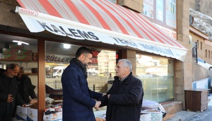 Başkan Tanğlay, çarşı esnafını ziyaret etti