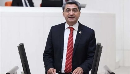 DEVA Partili Ekmen: Demokrasiye zarar verecek girişimlerden uzak durulmalıdır