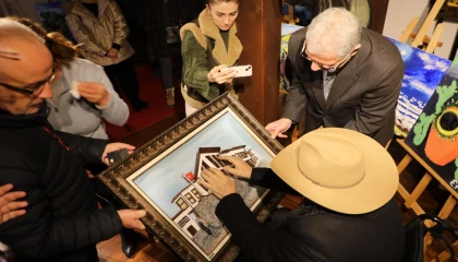 Parmaklarıyla gören ressam Mudanya’da